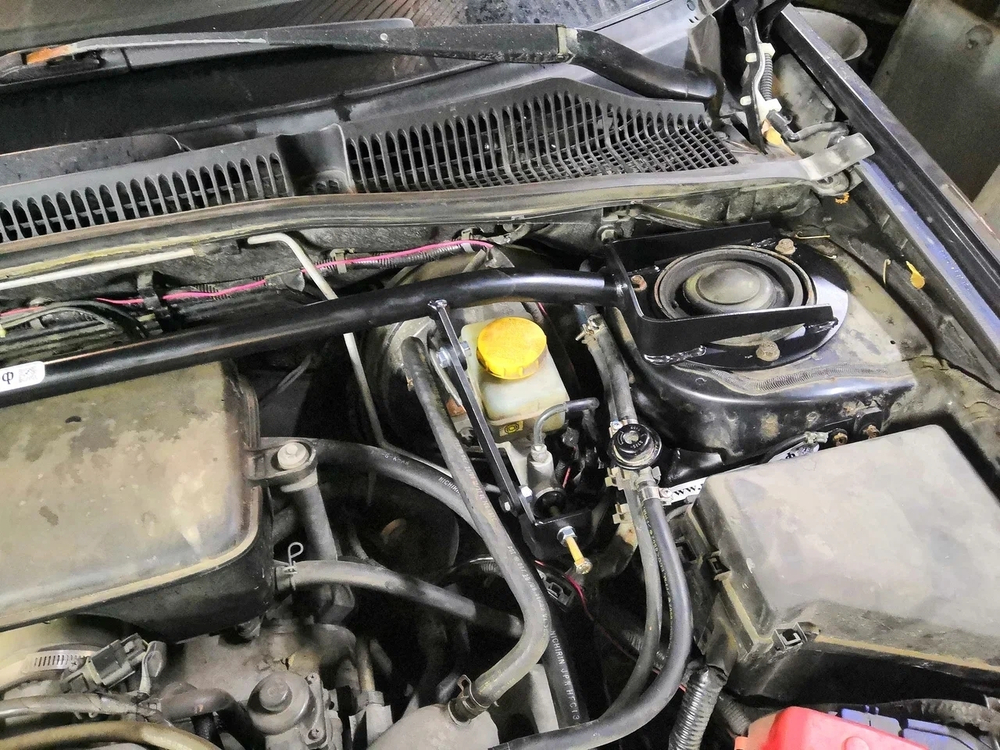 Распорка передних стоек (цельная) Subaru Outback 3 (BP) и Subaru XV 1 (GP)