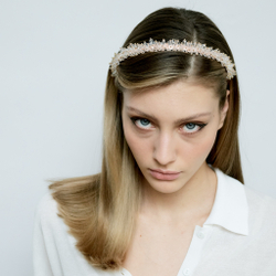 Ободок персиковый с декором хрусталь