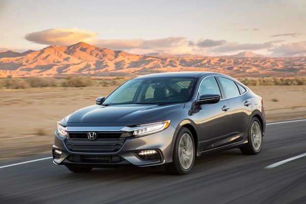 Honda Insight назван самым экологичным автомобилем года