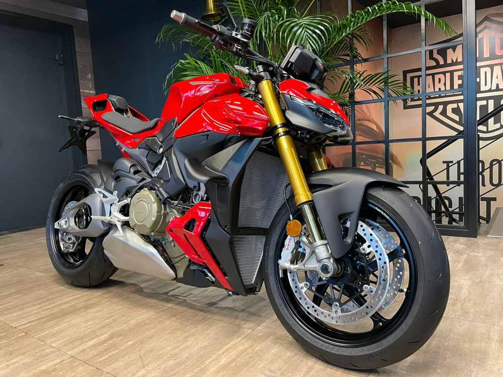 Ducati Streetfighter V4, 2025