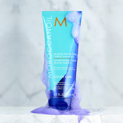Moroccanoil Color Care - фиолетовый тонирующий шампунь для светлых волос /   200  ml  / GTIN 7290113140035