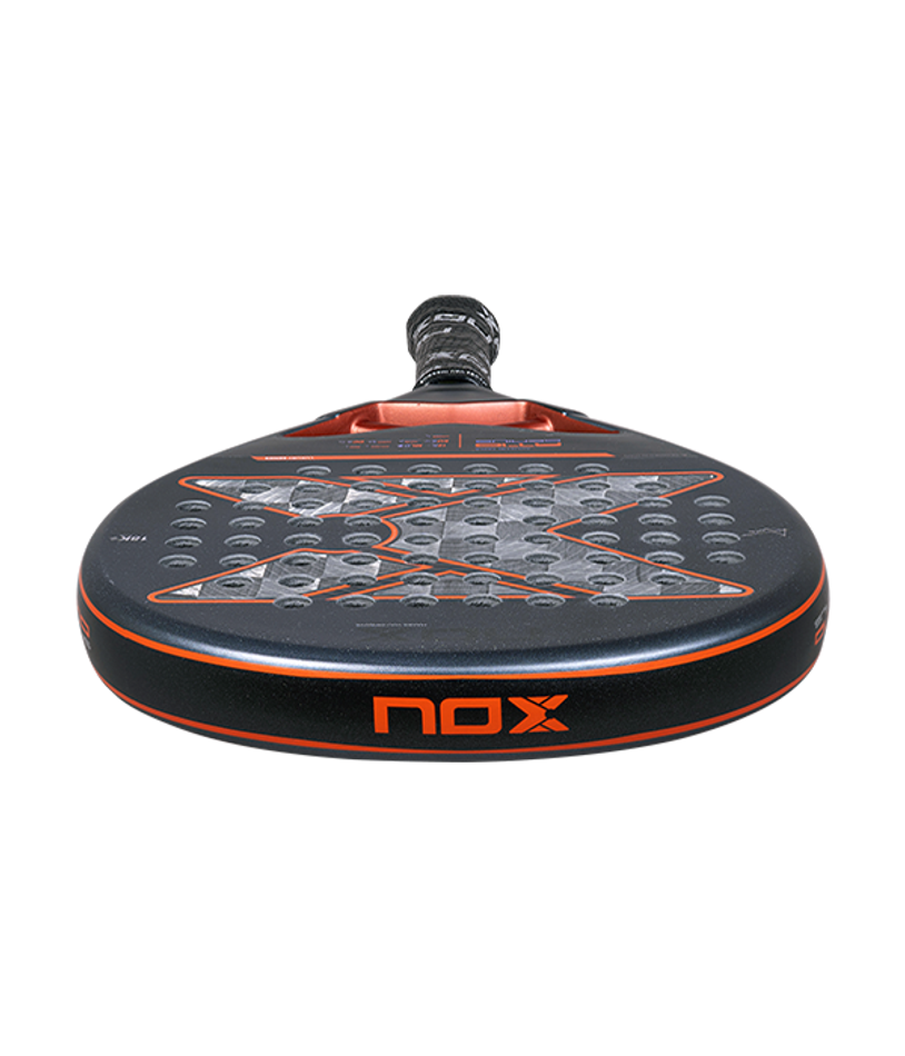 Ракетка NOX AT10 Genius 18K Alum 2025 — контроль и мощность