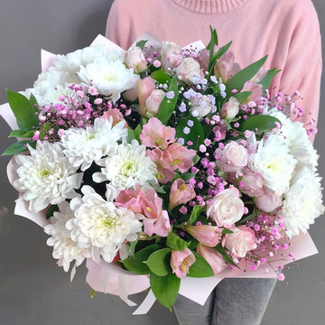 Авторский букет в нежной гамме