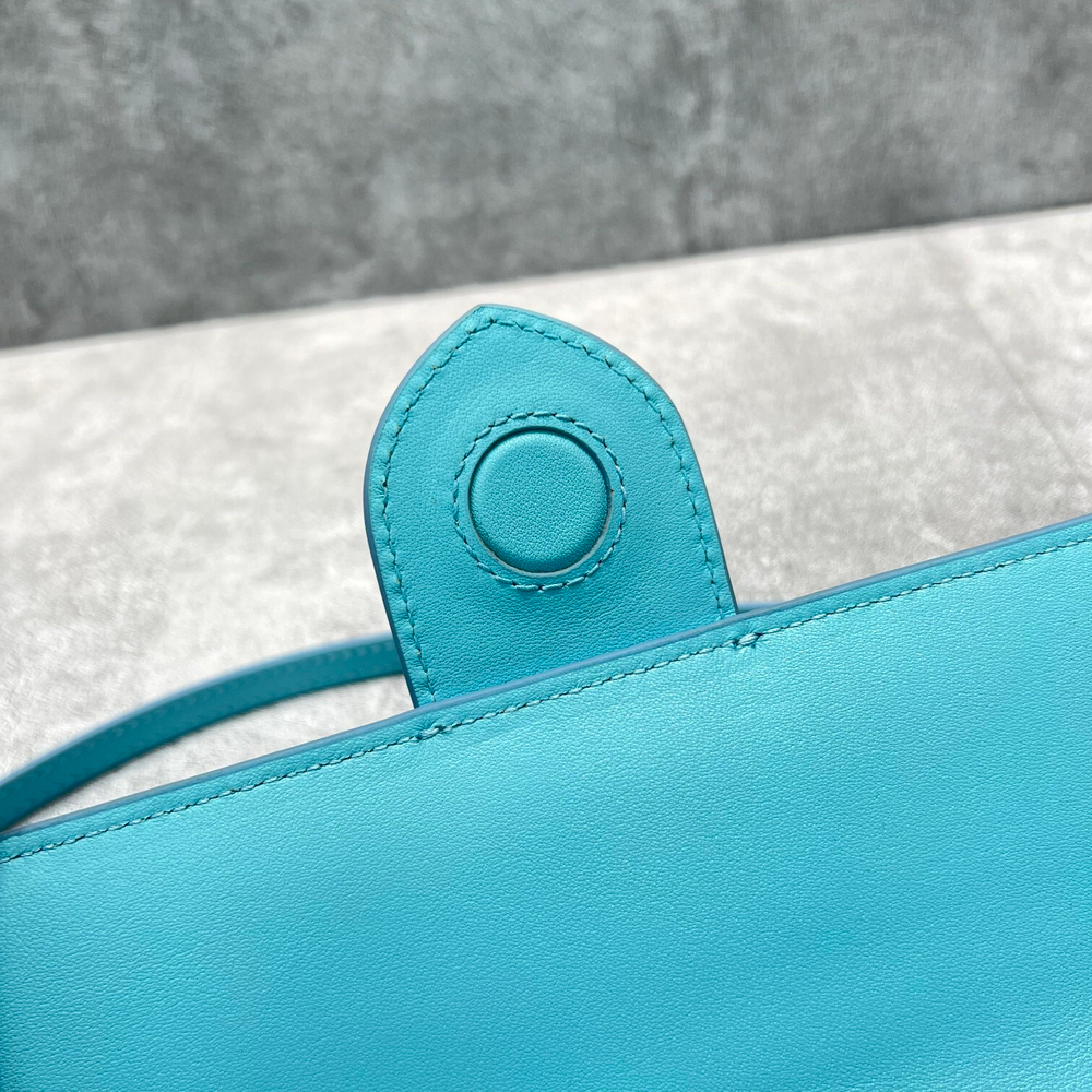 Jacquemus Le Bambino Long 28 cm