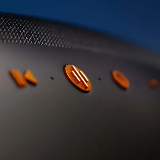 Беспроводная акустика Bowers & Wilkins Zeppelin McLaren Edition