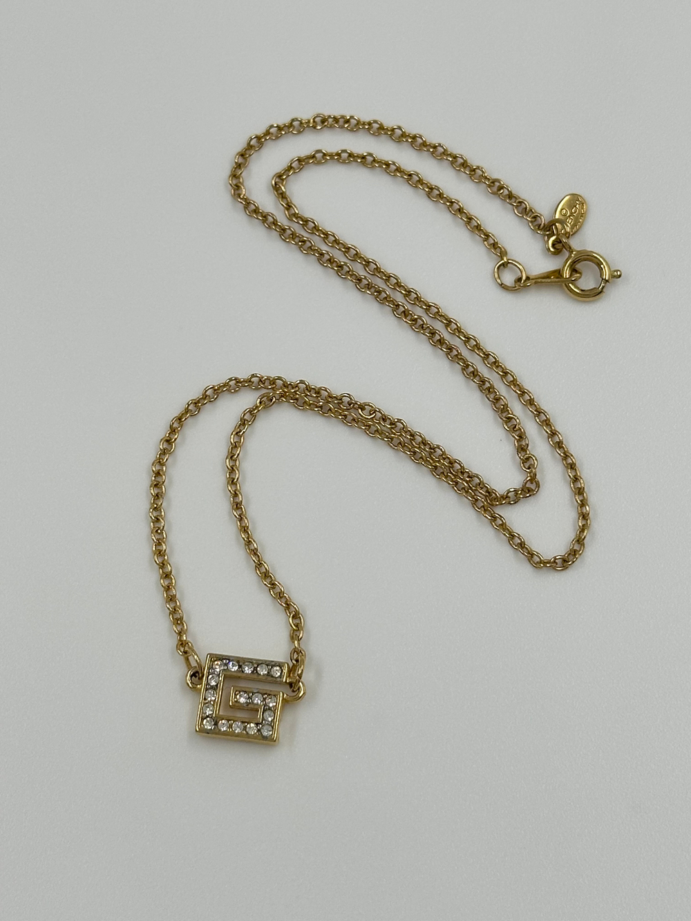 Кулон-лого с кристаллами Givenchy