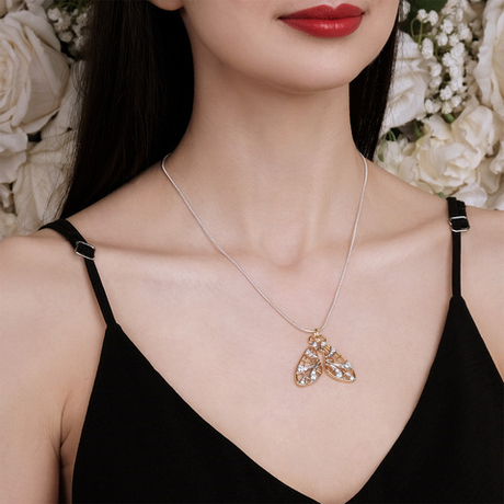 "Цицикар"  подвеска в золотом покрытии из коллекции "Парк Бабочек" от Jenavi с замком карабин