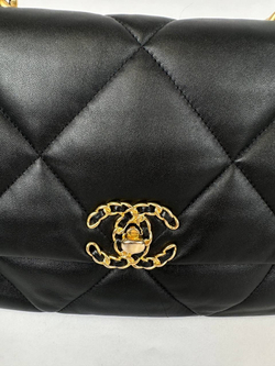 Сумка Chanel 19