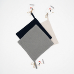 Прихватка из умягченного льна серого цвета essential, 22х22 см