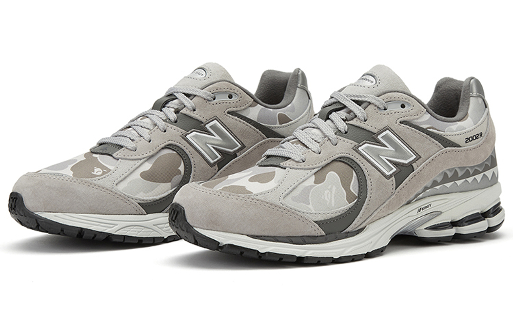 A BATHING APE x New Balance NB 2002R joint camouflage fabric shock absorption, non-slip, wear-resistant, breathable support, low-cut casual running shoes for men and women with the same gray silver