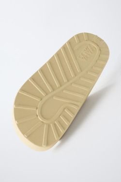 ZARA РЕЗИНОВЫЕ ТАПОЧКИ С ПРЯЖКАМИ, ЖЕЛТЫЙ