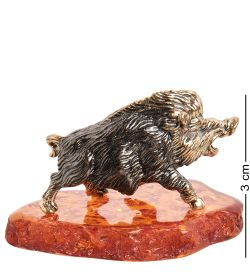 AM- 332 Фигурка «Кабан-вепрь на подставке» (латунь, янтарь)