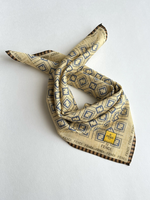 Платок бежевый с лого Fendi
