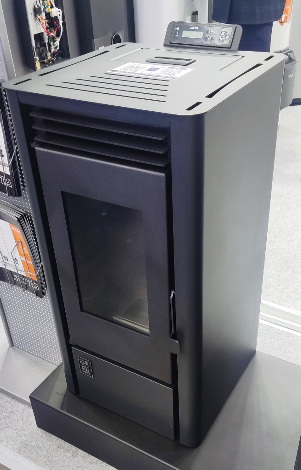 Воздухогрейный пеллетный камин ZOTA A9H20 black