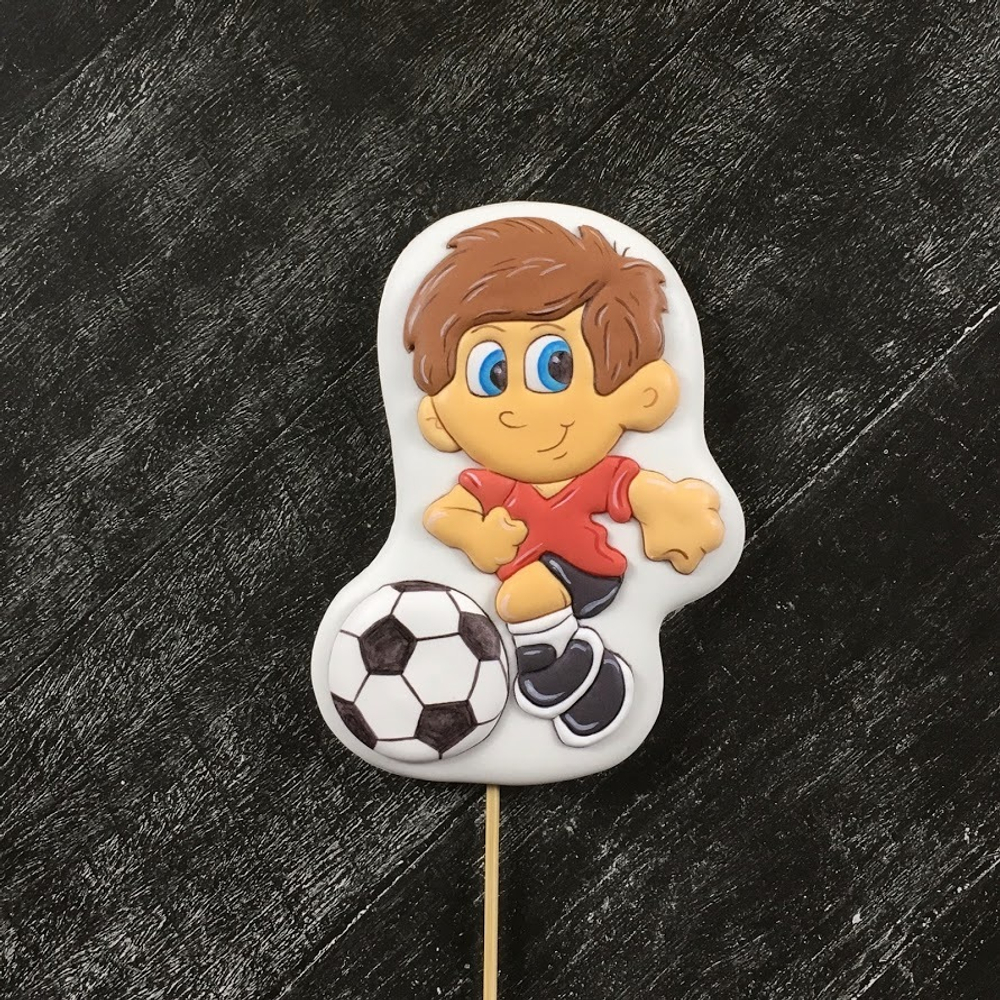 Футболист №1