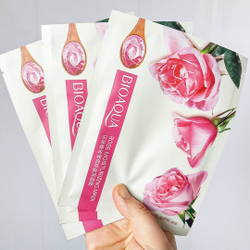 Увлажняющая тканевая маска с розой