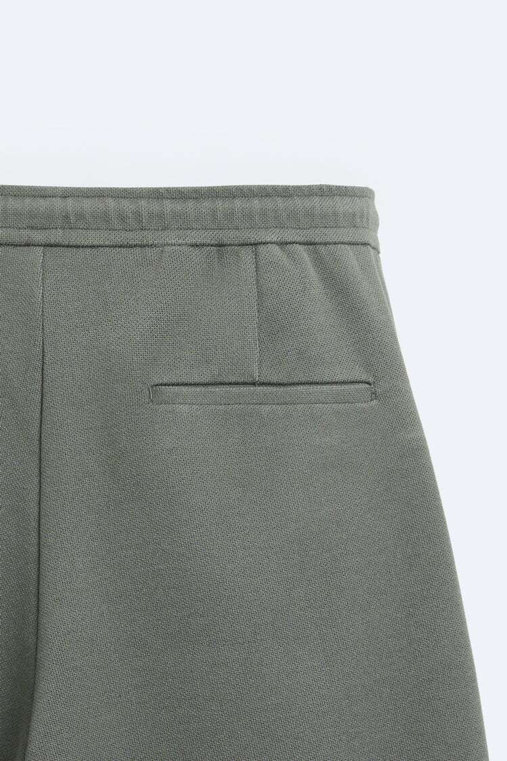 ZARA ШОРТЫ КОМФОРТНОЙ ПОСАДКИ, ОЛИВКОВЫЙ