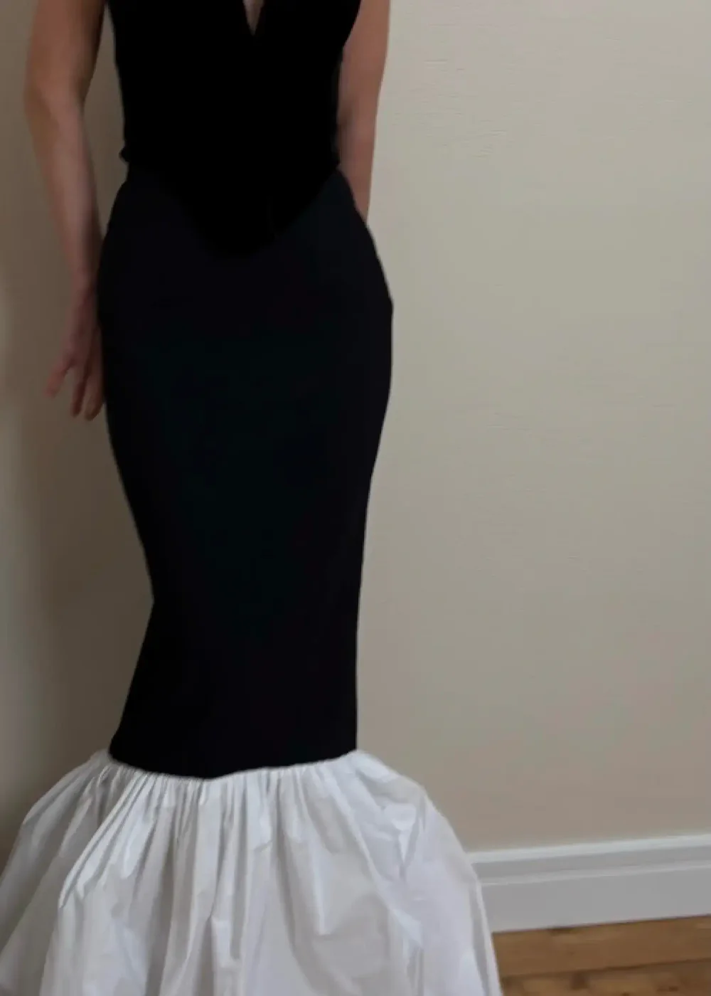 Юбка Я и "Бал", Черно-белая