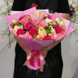 Букет цветов Малиновый рассвет