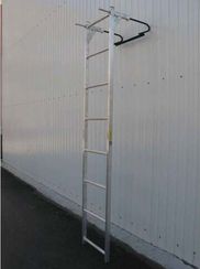 Лестница навесная алюминиевая со стальными кронштейнами MEGAL ЛНАстк - 5,0 (450)
