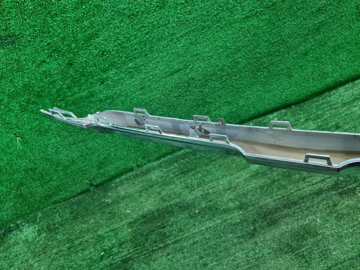 Молдинг перед. бампера Mercedes GLS x167 19-24 AMG