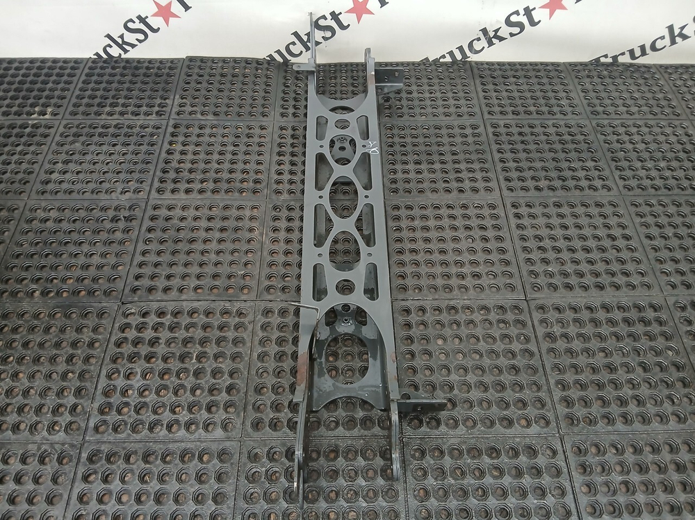 Траверса рамы передняя