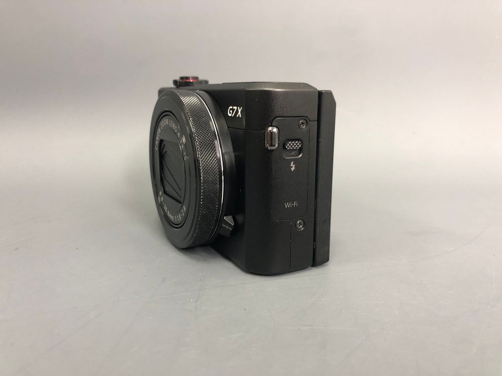 Canon G7X Mark II