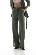 Костюм халат на запах и брюки клеш