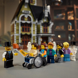 Конструктор LEGO Creator Expert Дом страха 10273