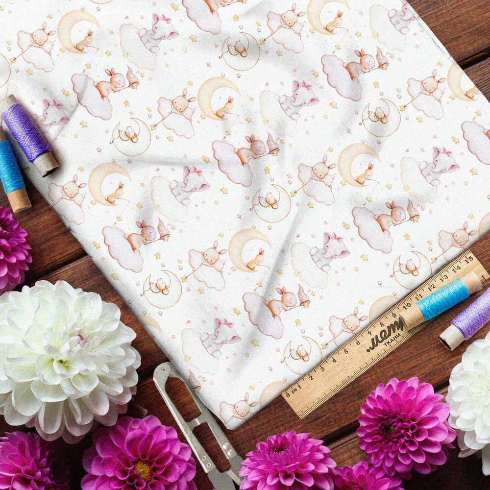 Ткань оксфорд 600 зайчики и слонята на месяцах и облаке