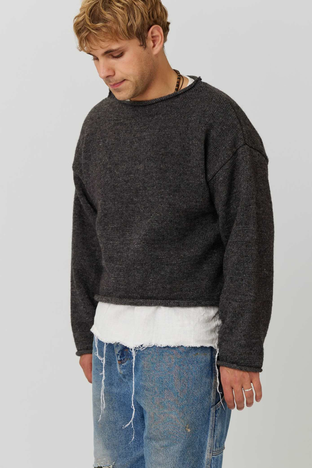 Рыбацкий свитер из шерсти темно-серого цвета