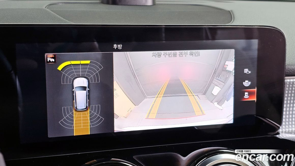 Mercedes-Benz GLB-Class X247 GLB220 (11.2021)