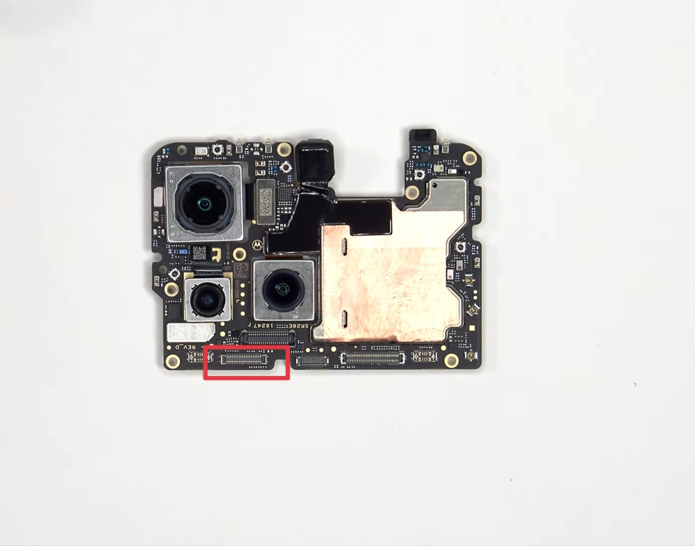 Motorola Moto Edge 50 (XT2407-1) - FPC коннектор дисплея (на плату)