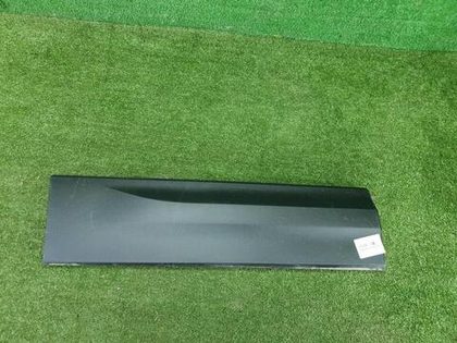 Накладка двери задняя правая Skoda Karoq (2017-н.в.)