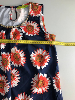 Топ с красивым принтом, маркировка L, визуально на 48 размер