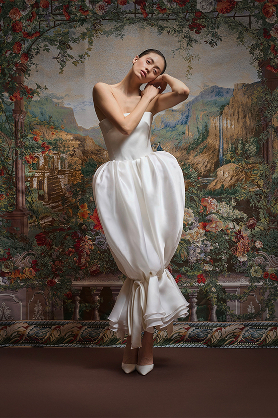 Платье миди из атласа с драпированной юбкой из шелковой органзы