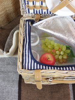 HOLYDAY BASKET Набор для пикника с термосумкой на 2 персоны