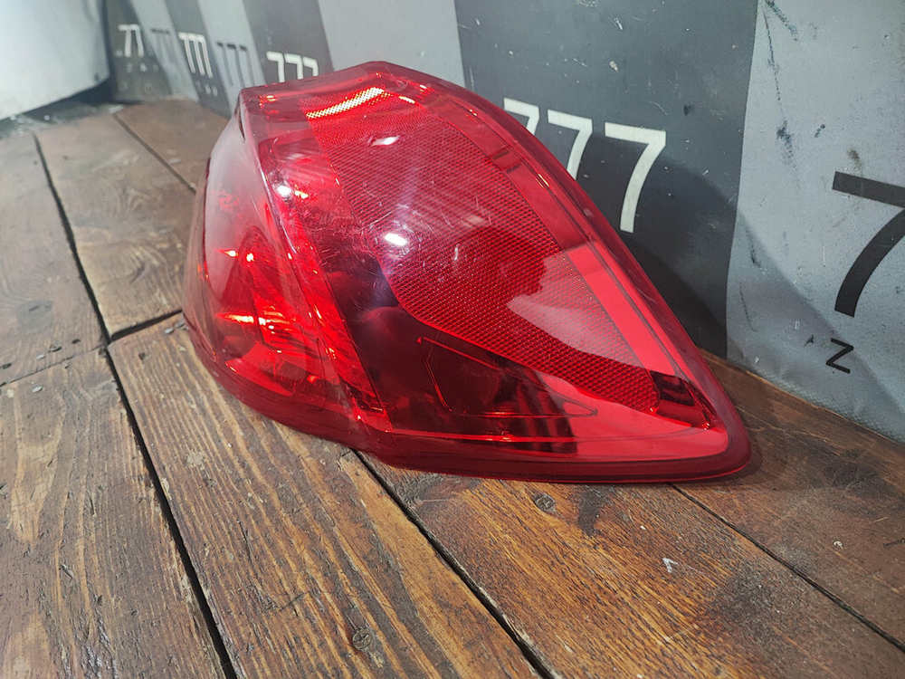 Фонарь задний правый целый Kia Ceed 2 (JD) Оригинал 92402A2000