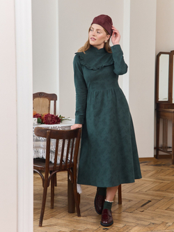 Платье с вшитой манишкой