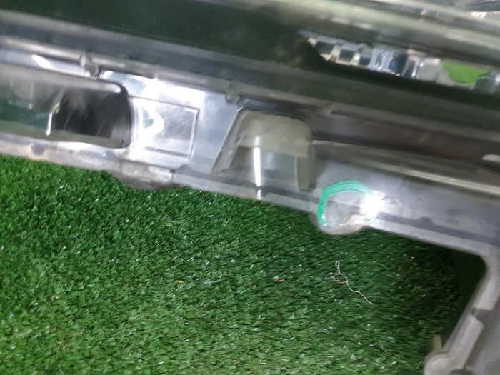 Фара левая Toyota C-HR (2016-2019) галоген