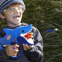 Hasbro Nerf Elite Junior - Пусковая установка Wild Sharkfire + стрелы F8645 / артикул   F8645  / GTIN 5010996211415