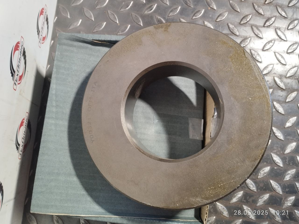 Втулка 196-71-11210