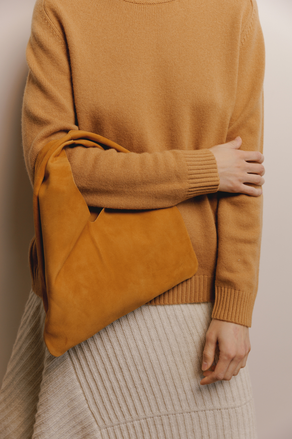 Джемпер песочного цвета