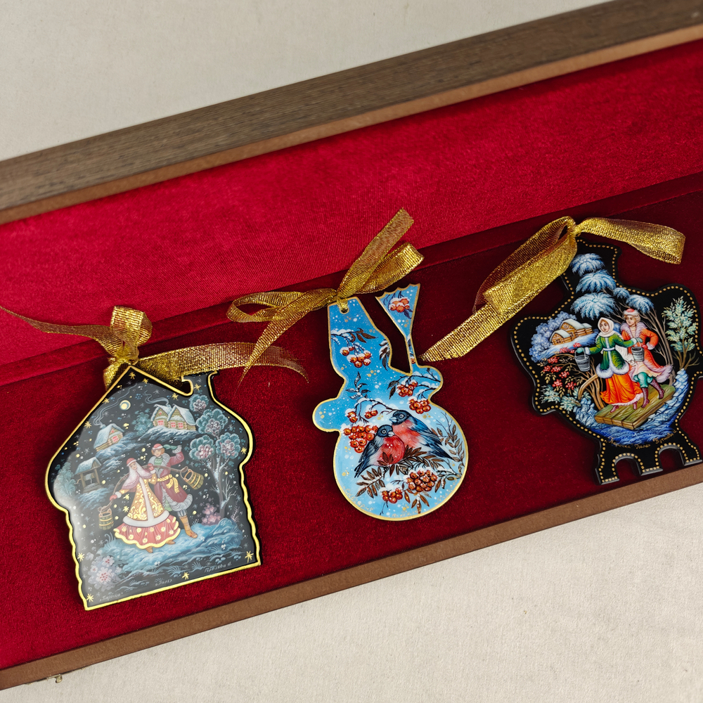 Набор из 3-х ёлочных игрушек "Русская зима" с росписью Палех