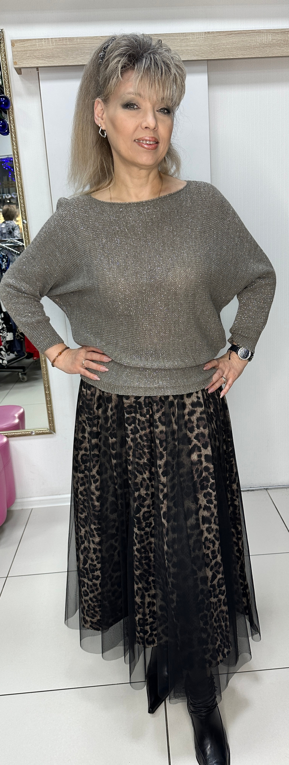 Нарядный блузон с люрексом и атласным бантом