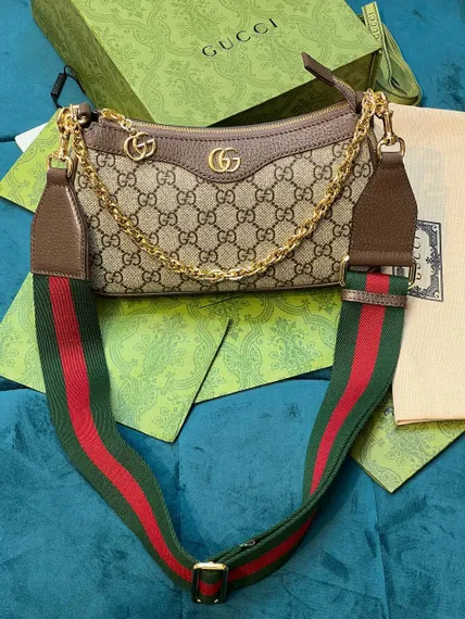 Маленькая сумка на плечо Gucci Ophidia