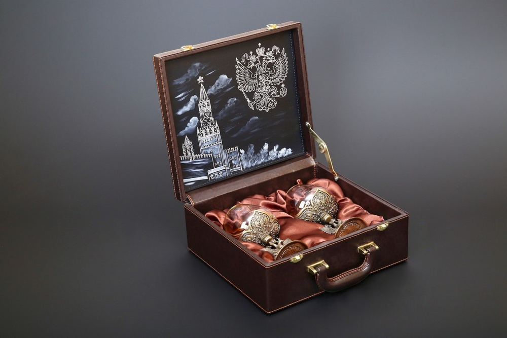 Набор бокалов для коньяка «Гербовый» 2 шт. в подарочном футляре с художественным оформлением