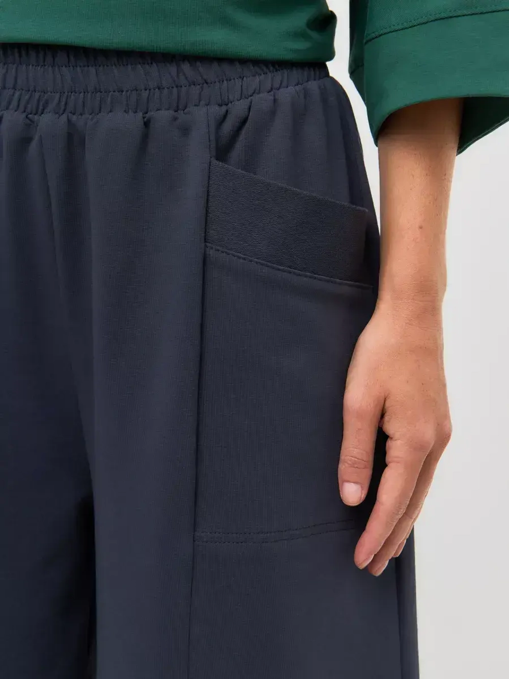 Брюки бананы трикотажные