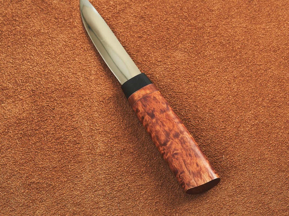 Малый шкуросъемный нож "Якут" с кованым долом, рукоять мореная карельская береза