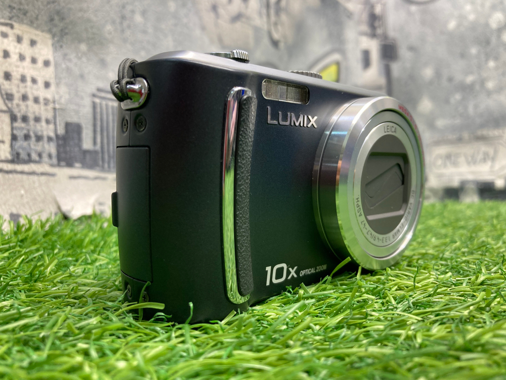 Panasonic Lumix DMC-TZ4